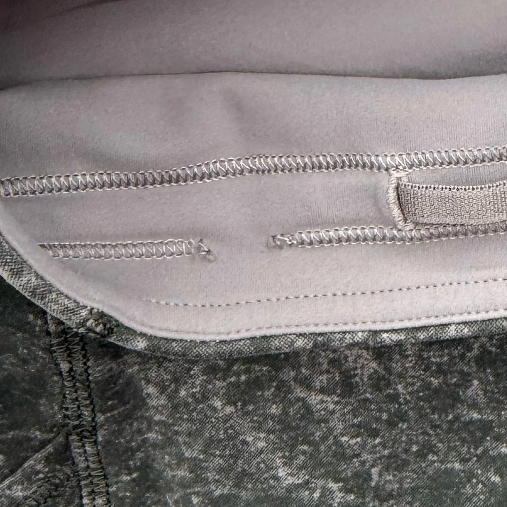 Lululemon Invigorate High-Rise Crop 23